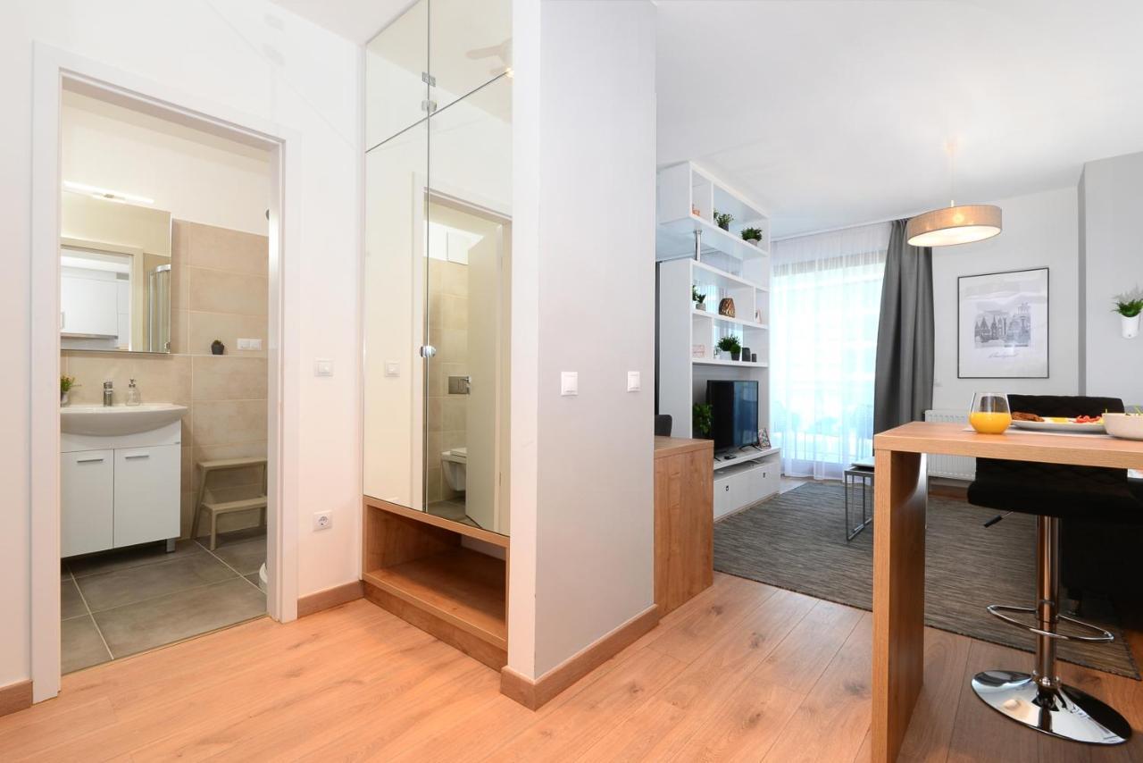 Silver Apartman *